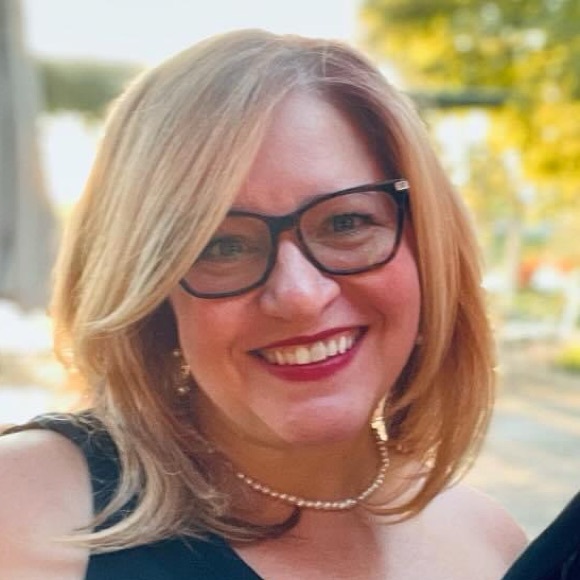 Meet your Posher, Nancy - Picture 2 of 2